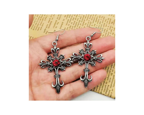 Серьги в готическом стиле 